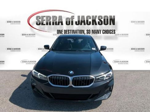 Used 2025 BMW 330i Sedan image 3