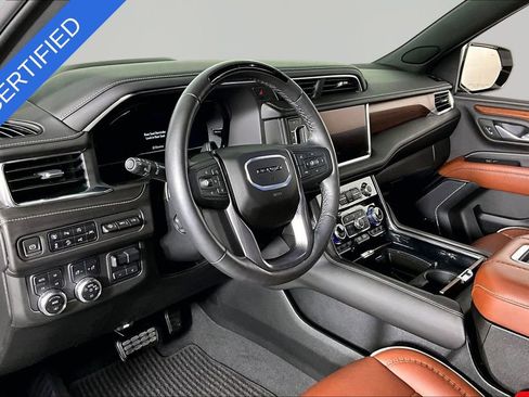 Certified 2024 GMC Yukon Denali Ultimate w/ LPO, Illumination Package AWD/4WD image 16