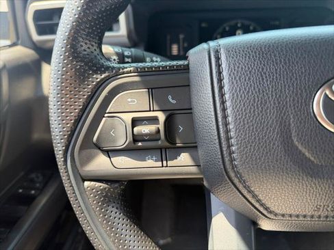 Certified 2025 Toyota Tacoma SR5 AWD/4WD image 21
