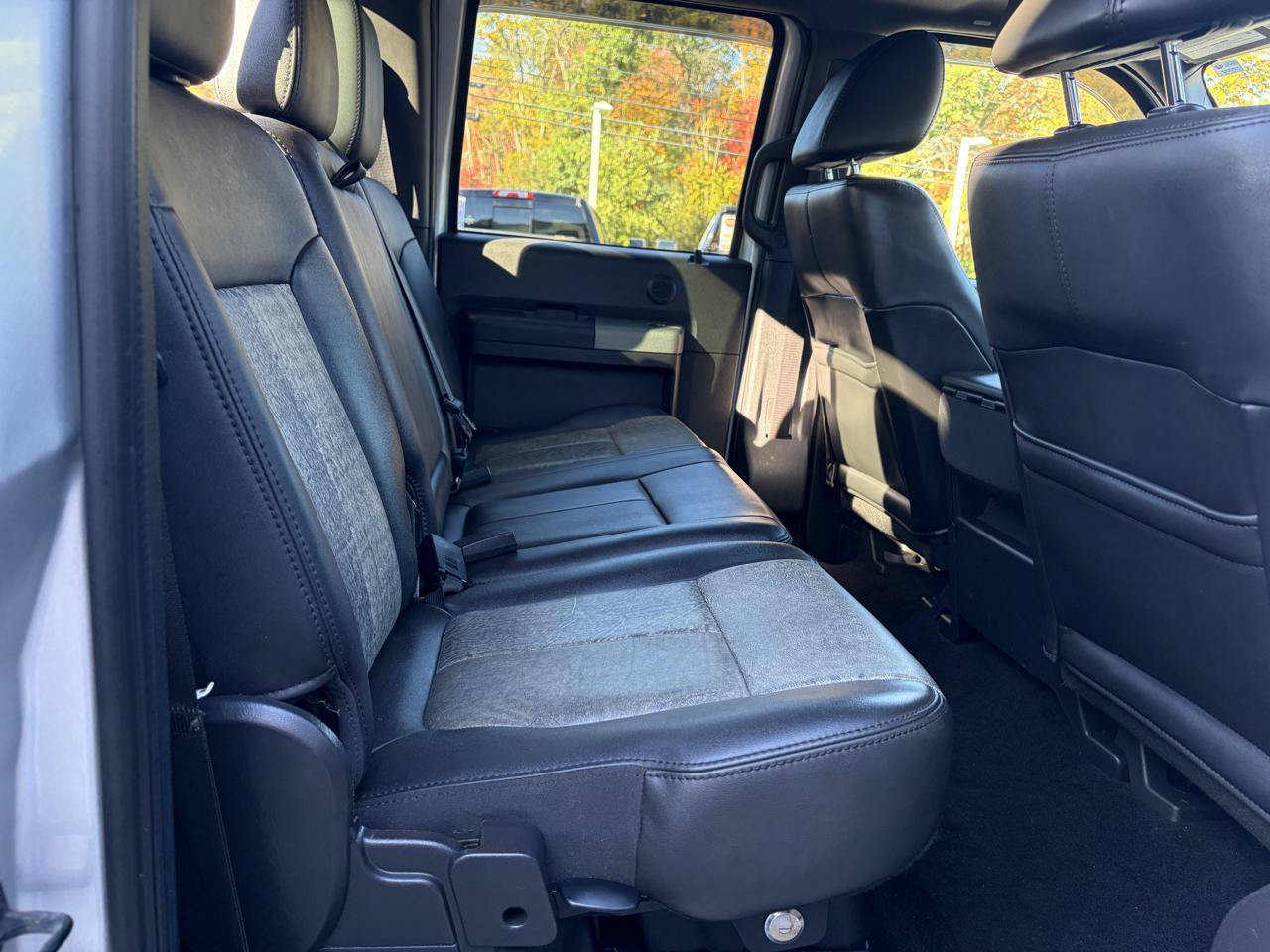Used 2011 Ford F350 Lariat w/ Lariat Ultimate Pkg AWD/4WD image 36