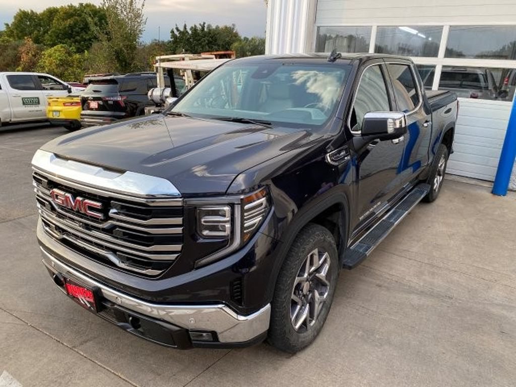 Used 2025 GMC Sierra 1500 SLT w/ SLT Premium Plus Package AWD/4WD image 1