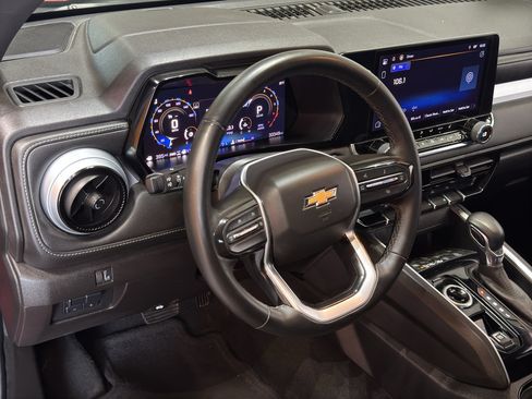 Used 2024 Chevrolet Colorado LT w/ LT Convenience Package II AWD/4WD image 16