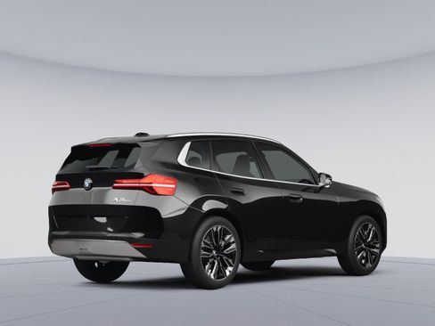 Used 2025 BMW X3 xDrive30i image 3