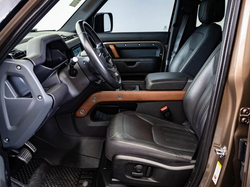 Used 2021 Land Rover Defender 110 X image 21