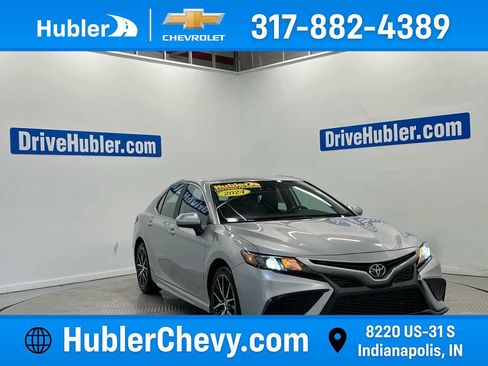 Used 2024 Toyota Camry SE FWD image 1