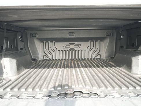 Used 2022 Chevrolet Silverado 1500 LT image 11