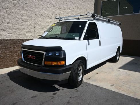 Used 2020 GMC Savana 3500 Extended w/ Driver Convenience Package image 8