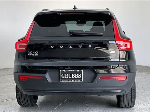 Used 2024 Volvo XC40 Recharge Ultimate w/ Protection Package Premier image 7