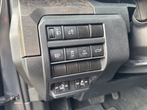 Used 2024 Toyota Tacoma Limited w/ Limited Package (LT) AWD/4WD image 10