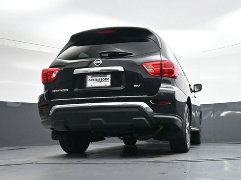 Used 2020 Nissan Pathfinder SV image 37