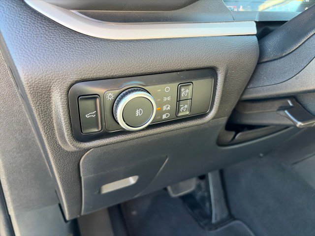 Used 2024 Ford Explorer XLT w/ Equipment Group 202A AWD/4WD image 14