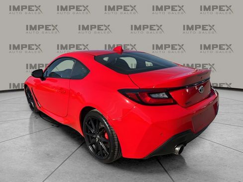 Used 2024 Toyota GR86 image 3