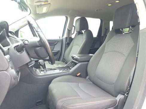 Used 2017 Chevrolet Traverse LT AWD/4WD image 9