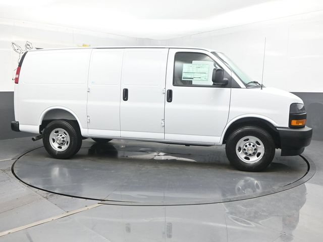 New 2026 Chevrolet Express 2500 w/ Driver Convenience Package RWD image 28