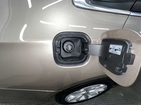 Used 2023 Chevrolet Malibu LT image 46