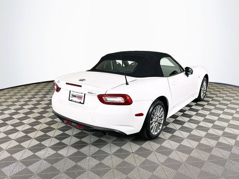 Used 2018 FIAT 124 Spider Classica RWD image 10
