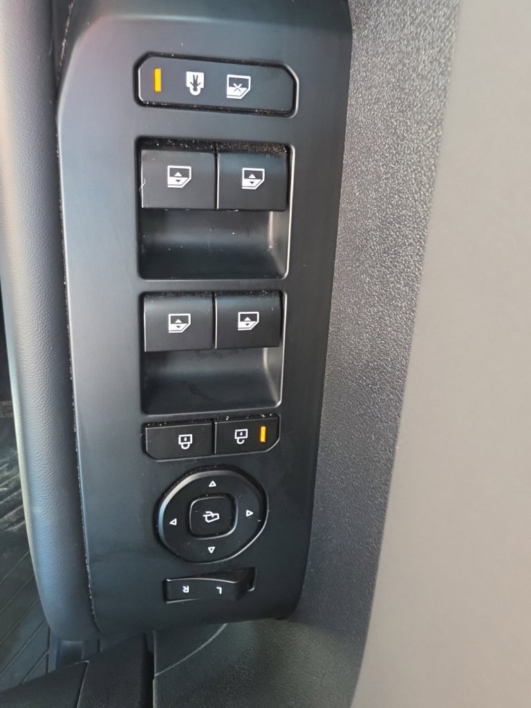 Certified 2027 Kia Telluride SX w/ Towing Package FWD image 17