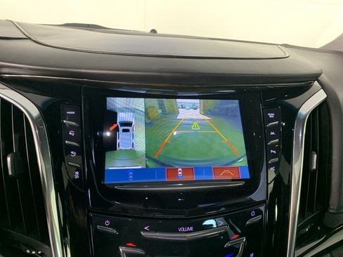 Used 2018 Cadillac Escalade Platinum RWD image 25