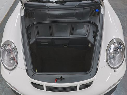 Used 2010 Porsche 911 GT3 RWD image 3