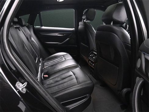 Used 2019 BMW X6 xDrive35i w/ M Sport Package image 18