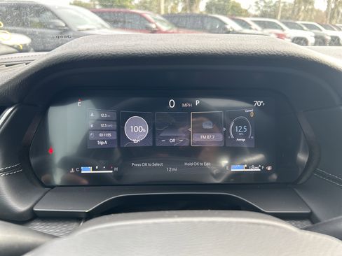 New 2025 Jeep Grand Cherokee Altitude image 24