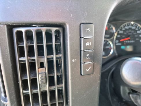 Used 2021 GMC Savana 2500 w/ Driver Convenience Package image 15