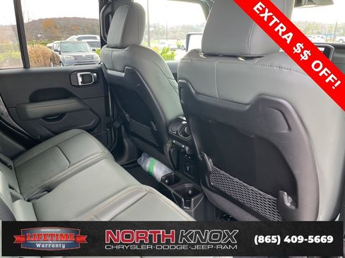 New 2026 Jeep Gladiator Mojave image 25