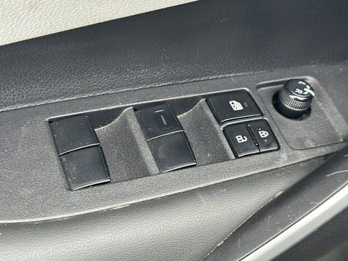 Used 2024 Toyota Corolla SE image 13