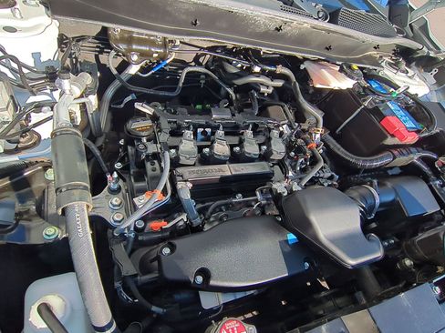 Used 2023 Honda CR-V LX image 33