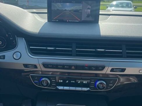 Used 2019 Audi Q7 2.0T Premium Plus w/ Premium Plus Package AWD/4WD image 15