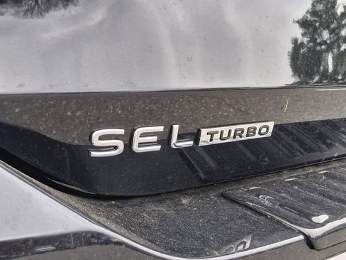 New 2026 Volkswagen Tiguan SEL R-Line AWD/4WD image 9