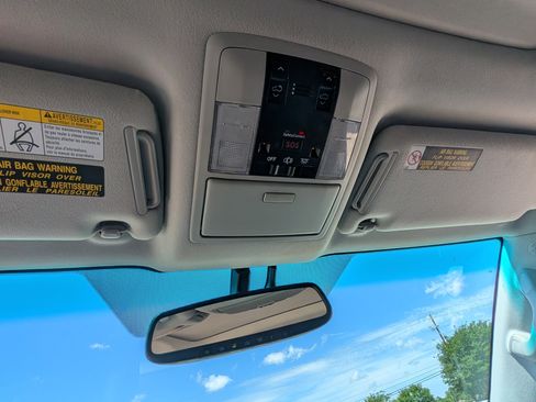 Used 2017 Lexus GX 460 Premium image 32