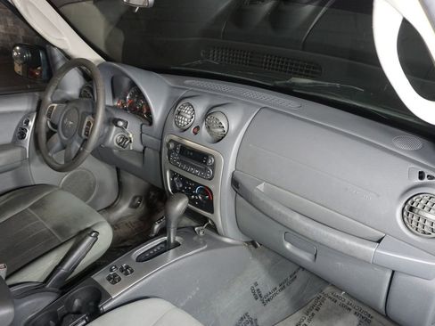 Used 2007 Jeep Liberty Limited AWD/4WD image 18