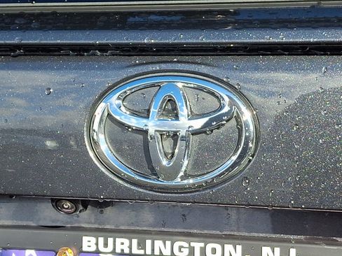 Used 2024 Toyota RAV4 XLE image 31