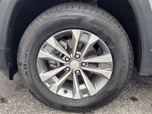 Used 2026 Chevrolet Equinox LT w/ Convenience Package II FWD image 6
