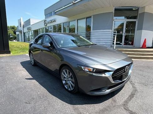Used 2023 MAZDA MAZDA3 s FWD image 3