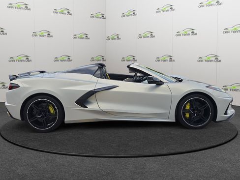 Used 2021 Chevrolet Corvette Stingray Premium Conv w/ Z51 Performance Package image 23