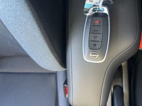 Used 2025 Nissan Versa SV w/ Trunk Package image 19