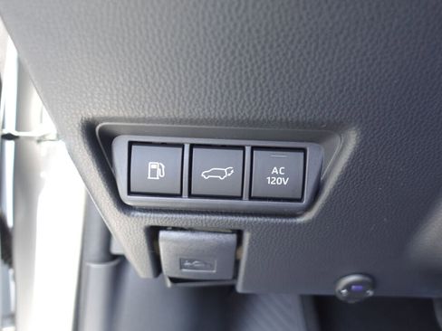 New 2026 Toyota Prius Plug-In Hybrid FWD image 13