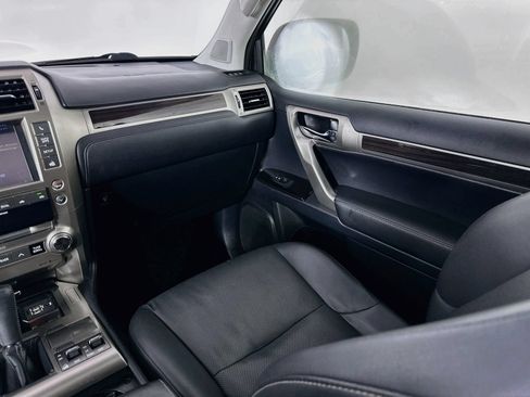 Used 2014 Lexus GX 460 AWD/4WD image 23