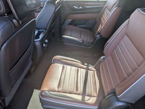 Used 2023 GMC Yukon Denali Ultimate AWD/4WD image 33