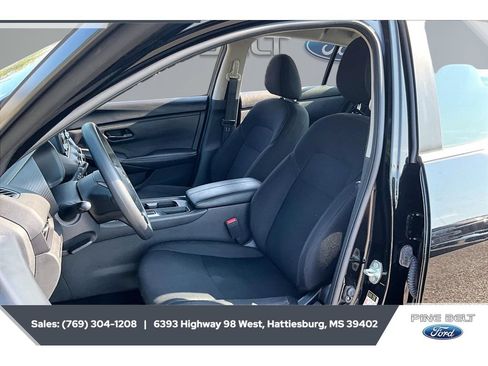 Used 2024 Nissan Sentra S FWD image 18