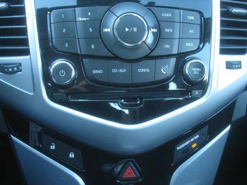 Used 2014 Chevrolet Cruze LT FWD image 21