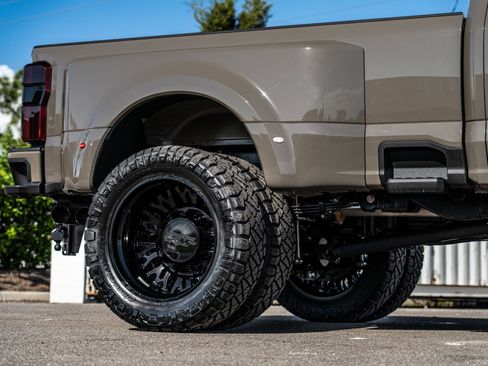 New 2026 Ford F450 Platinum w/ Platinum Plus Package AWD/4WD image 20