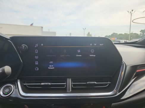 Used 2025 Chevrolet Trax RS w/ Driver Confidence Package FWD image 14