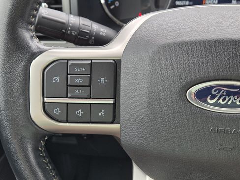 Used 2023 Ford Expedition XLT RWD image 25