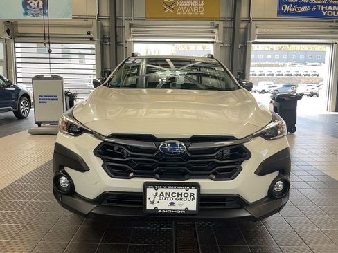 Used 2024 Subaru Crosstrek 2.0i Premium image 2