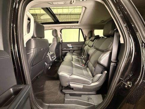 Certified 2025 Ford Expedition Max Platinum AWD/4WD image 19