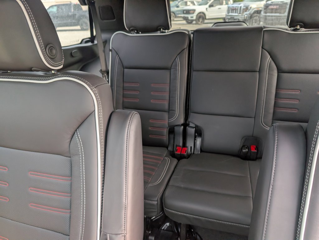 Used 2025 GMC Yukon AT4 Ultimate w/ LPO, Floor Liner Package AWD/4WD image 12