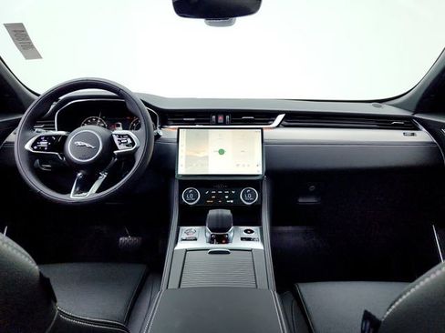Certified 2025 Jaguar F-PACE R-Dynamic S image 33